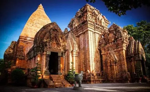 Tham Quan Thành Phố Nha Trang (Bao Gồm Ăn Trưa)